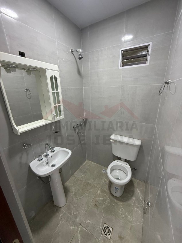 Local Comercial. A una cuadra del Centro de la Ciudad! - Calle Tomas Guido e/ Soloeta y Saavedra.